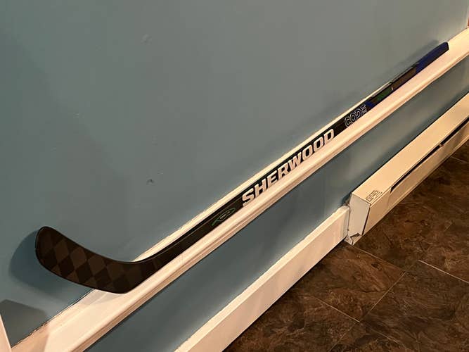 Junior Sher-Wood CODE Encrypt 2 Right Handed Hockey Stick P28 50 Flex (New)