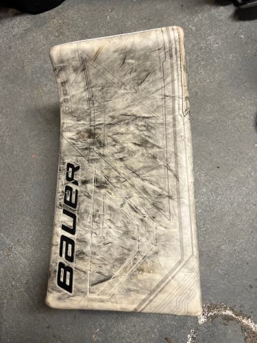 2023 Bauer Mach Blocker Regular (Used) - intermediate palm(?)
