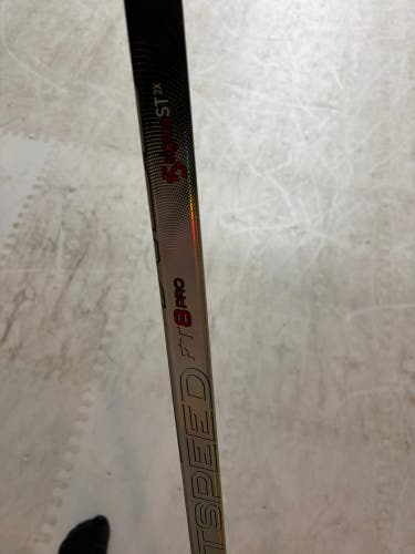 Junior CCM JetSpeed FT8 Pro Right Handed Hockey Stick P28 50 Flex (New)