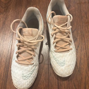 Nike Softball Hyperdiamond 4 Size 9.5