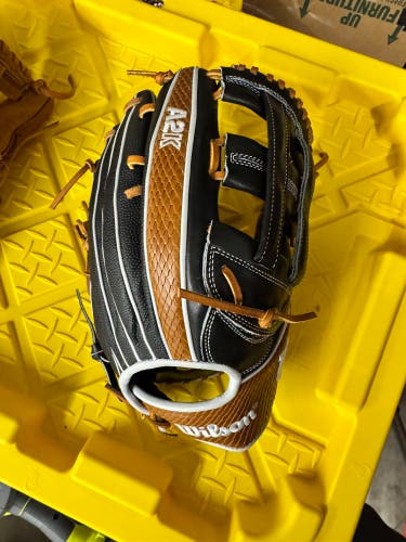 Wilson A2K 1799 RH Outfield Baseball Glove 12.75" (Used)