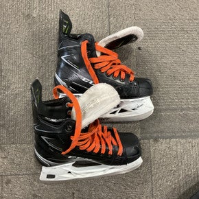 Used CCM RIBCOR Junior Hockey Skate Junior 01.5 11614-S000230669