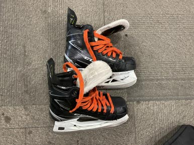 Used CCM RIBCOR Junior Hockey Skate Junior 01.5 11614-S000230669