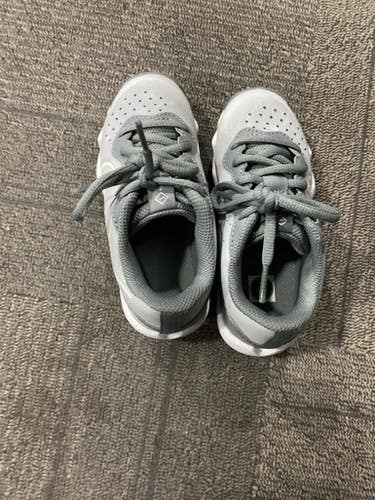 Used Nike DIAMOND BB/SB Cleats White Youth 10.0 11614-S000230586