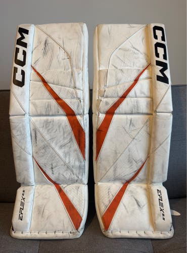 28" CCM EFlex 6.5 Goalie Leg Pads (Used)