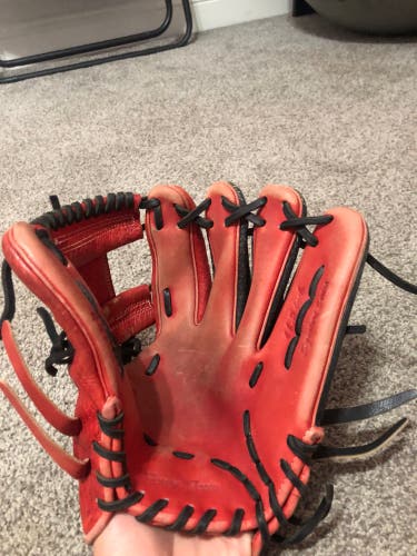 2023 44 Pro Signature Series RH Infield Baseball Glove 11.5" (Used)