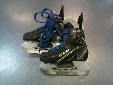 Used CCM TACKS 9042 Youth Hockey Skate Youth 09.0 11339-S000198676