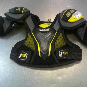 Used Bauer SUPREME 1S Youth Shoulder Pads MD 11339-S000198671