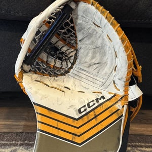 Senior CCM Eflex 6 Pro Stock Bold City Battalion Glove