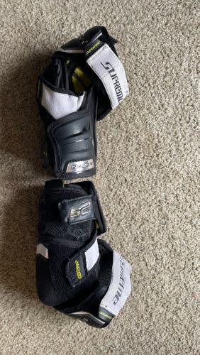 Youth Medium Bauer Supreme 2S Pro Elbow Pads (Used)