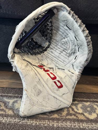 CCM EFlex 6 Regular Pro Stock - Jacob Markstrom Glove