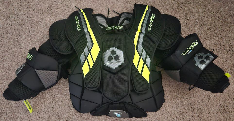Vaughn Goalie Chest Protector – Intermediate XXL - Excellent Condition