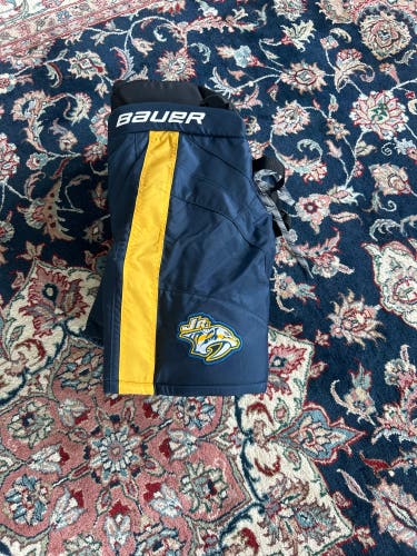 Men's Junior Medium Bauer Hockey Pants Pro Stock (New)
