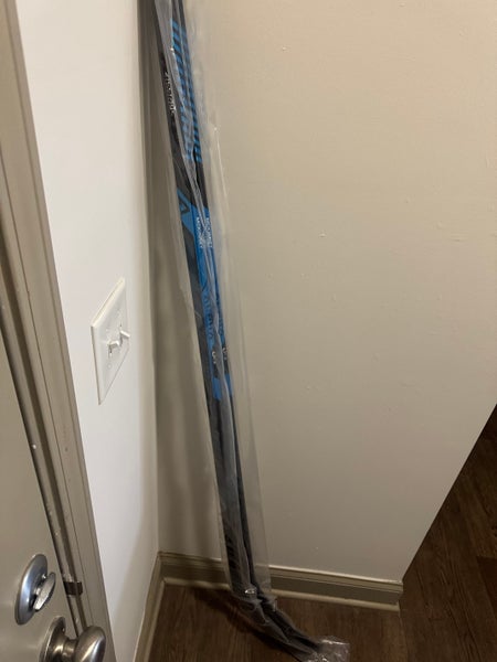 2 Pack Senior Warrior Alpha LX3 Pro Right Handed Hockey Stick M28 Max Height 75 Flex Pro Stock (New)