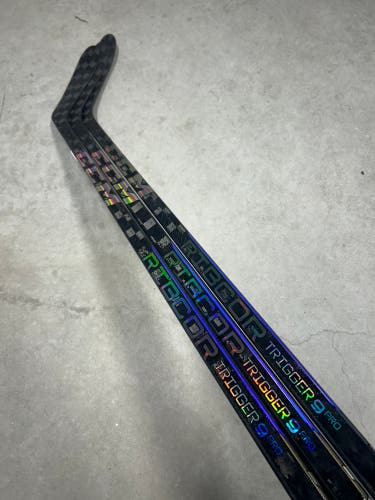 3 Pack 40 Flex P28 Senior CCM RibCor Trigger 9 Pro Right Hand Hockey Stick Pro Stock (New)