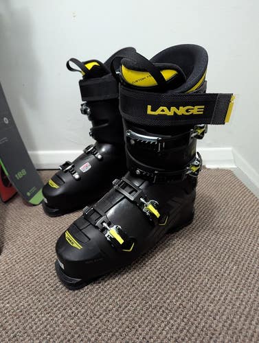 Size 28.5 (Mondo) Lange LX 110 HV Ski Boots (Alpine/Downhill)