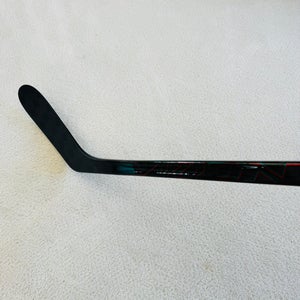 Senior CCM Vizion Right Handed Hockey Stick P28+1/4 85 Flex (New)