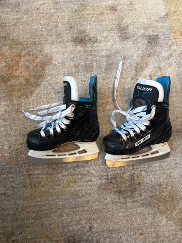 Bauer XLP Hockey Skates Regular Width 8 (Used)