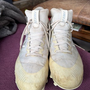 White Men's Size M 12.5 (W 13.5) Adult New Balance Freeze Mid Top Molded Cleats (Used)