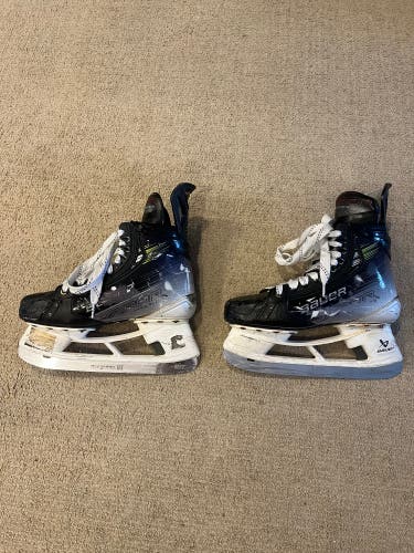 2023 Bauer Vapor Hyperlite 2 Hockey Skates Regular Width 7.5 (Used)-2 sets of FlyX 263 steel