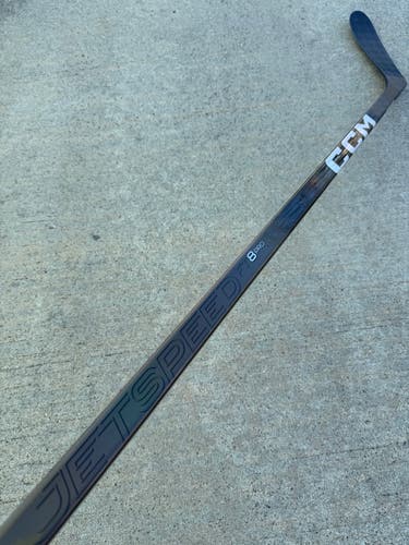 CCM JETSPEED FT8 PRO Pro Stock Hockey Stick Grip P28 80 Flex Left 6184