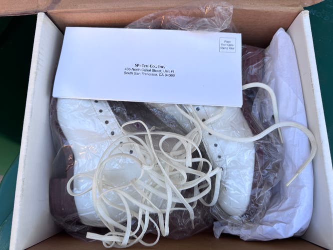 SP-TERI Figure Skates AA Junior 2 (New)