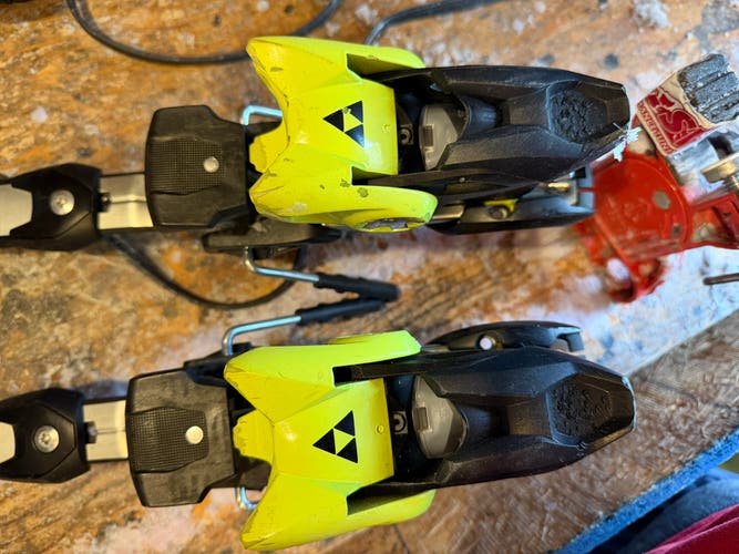 Fischer RC4 Z17 FreeFlex Racing Ski Bindings Max Din 17 (Used)