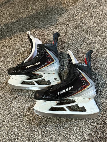 2025 Bauer Vapor Flypro Hockey Skates - Size 8 Fit 1 (Used)