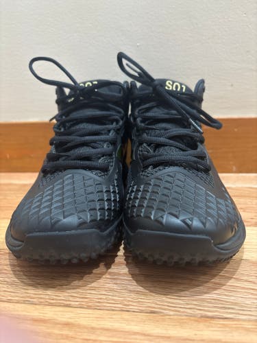 Men’s New Balance Shohei Ohtani Turfs Size 7.5