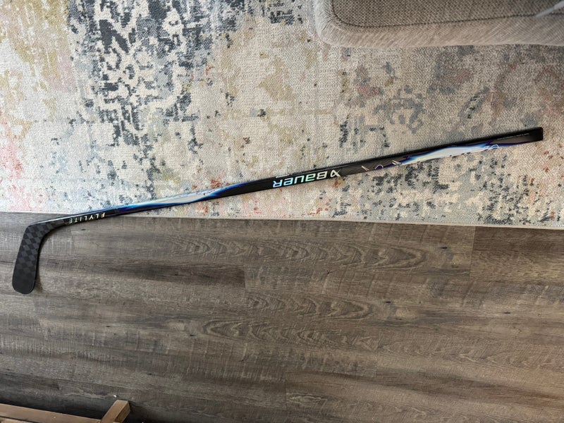 Senior Bauer Vapor Flylite Left Hand Hockey Stick P92 70 Flex (Used)