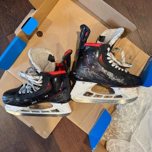 2021 Bauer Vapor 3X Pro Hockey Skates Size 4 (Used)