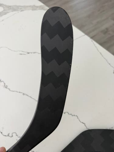 Youth CCM JetSpeed FT8 Pro Left Hand Hockey Stick P28 20 Flex (Used)