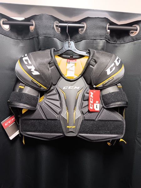 Large Senior CCM Tacks 9040 Shoulder Pads (New)