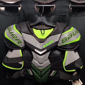 XL Senior Supreme One.6 Shoulder Pads (New)
