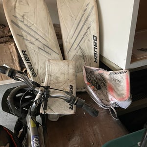 34" 2023 Bauer Hyperlite Full Right Goalie Full Set (Used)