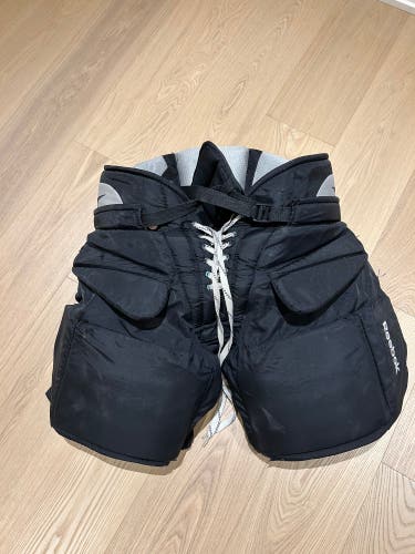Medium Reebok 9k Goalie Pants (Used)