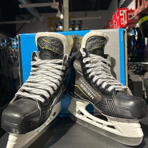 Bauer S24 Supreme Comp (SMU) Hockey Skates Regular Width Size 5.5 (New)