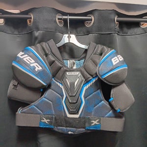 Medium Senior Bauer X Shoulder Pads (New)