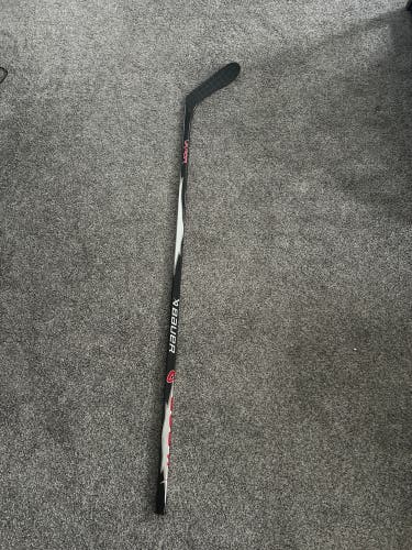 Senior Bauer Vapor Team Right Handed Hockey Stick P28 77 Flex (New)