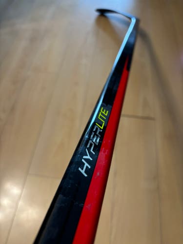 Bauer P92M Vapor Hyperlite Hockey Stick Right Handed 55 Flex (Used)