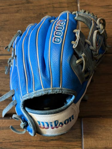 Wilson A2000 RH Infield Baseball Glove 11.5" (Used)