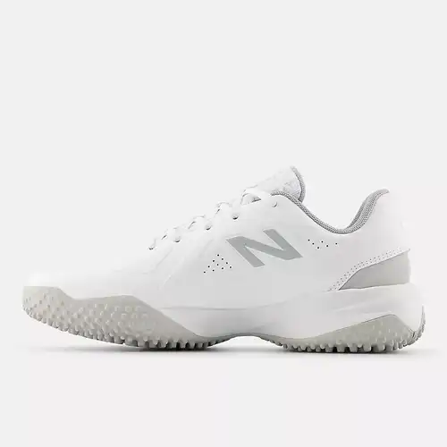 White Women's New Balance Low Top Turf Cleats (New) | Size 5