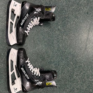 Custom All Black "Larkin" Bauer Vapor Hyperlite 2 Hockey Skates Pro Stock 7.5 Regular Width