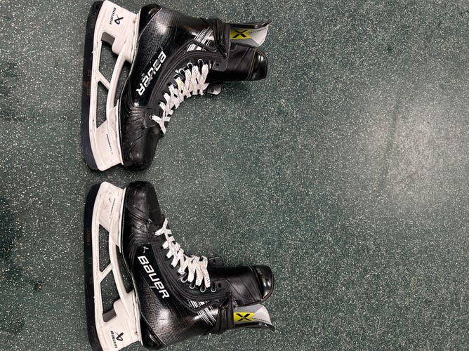 Custom All Black "Larkin" Bauer Vapor Hyperlite 2 Hockey Skates Pro Stock 7.5 Regular Width
