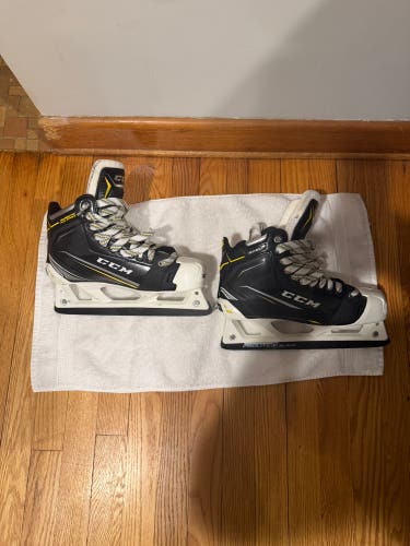 2018 CCM Tacks 9080 Hockey Goalie Skates 8 (Used)