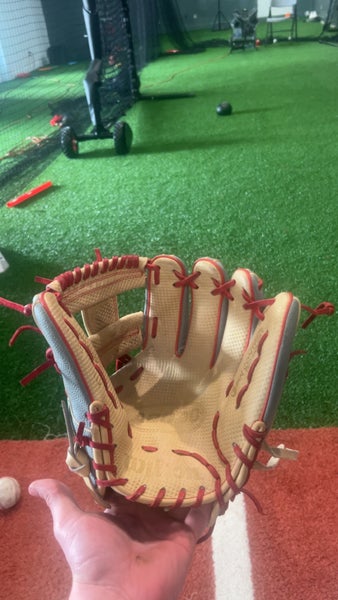 2025 Wilson A2000 RH Infield Baseball Glove 11.5" (New)