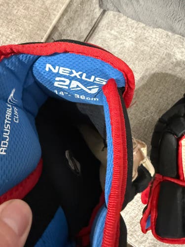 Bauer Nexus 2N Gloves 14" (Used)