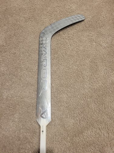 Intermediate Bauer Vapor Hyperlite 2 Regular Goalie Stick 24" Paddle (Used)