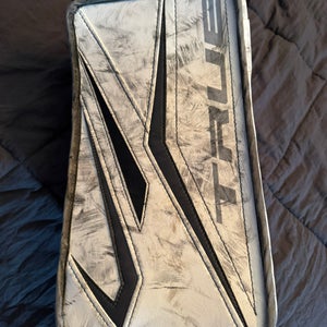 Used True 20.1 585 Regular Goalie Blocker