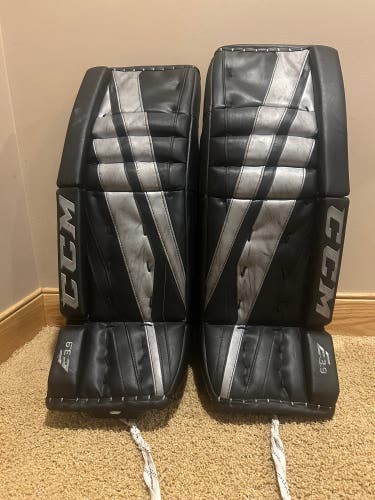 29" CCM Extreme Flex E3.9 Goalie Leg Pads (Used)